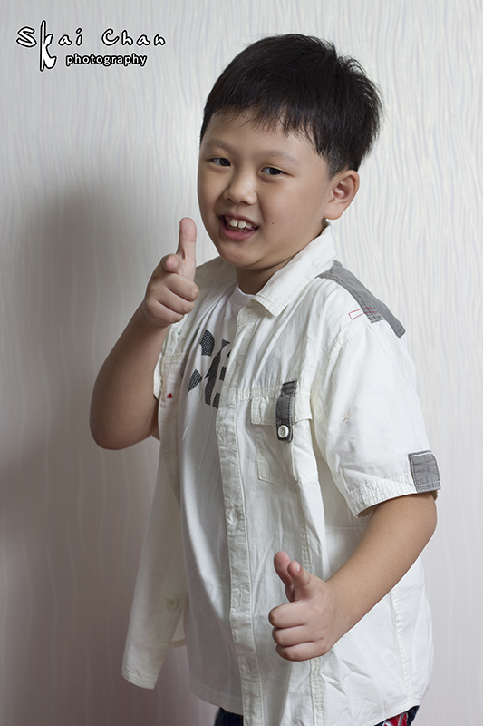 Indoor children photoshoot session with Dylan at Joyous Nails Seng Kang
