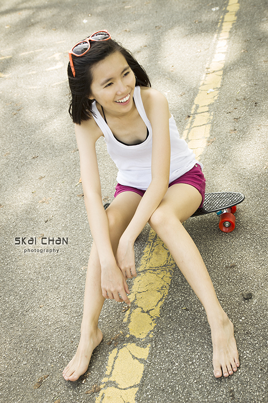 Lifestyle portrait photoshoot session with Vanessa Toh at Pasir Ris Park