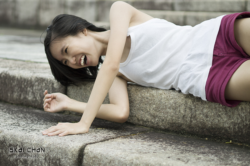 Lifestyle portrait photoshoot session with Vanessa Toh at Pasir Ris Park