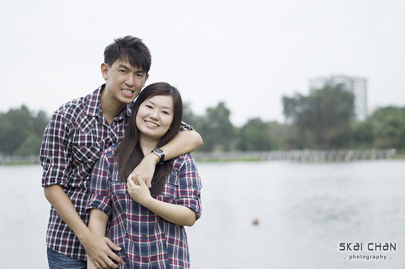 Creative and cute outdoor couple photoshoot session with Derrick and Ariel at Jurong Lake Gardens