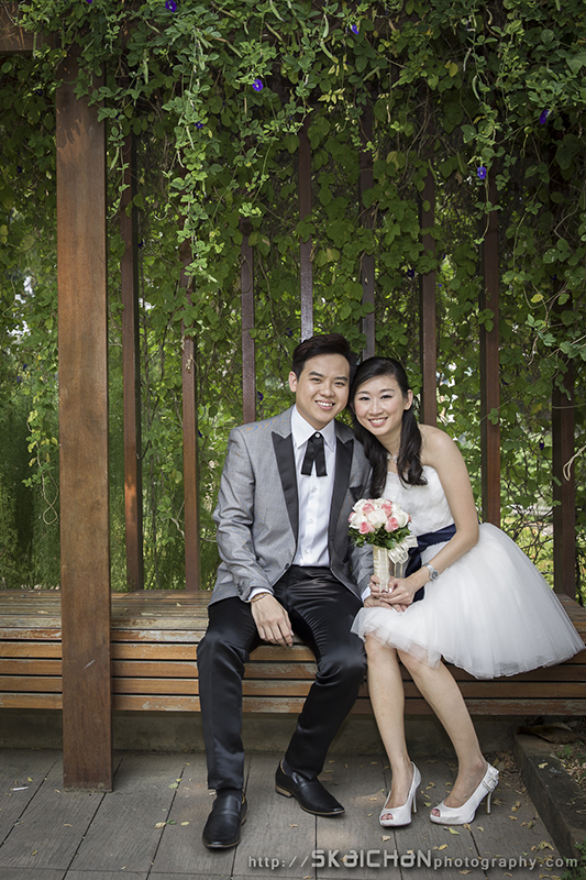 Pre-Wedding photoshoot session with Peter and Peiwei at Registries of Marriages Singapore, Fort Canning Park