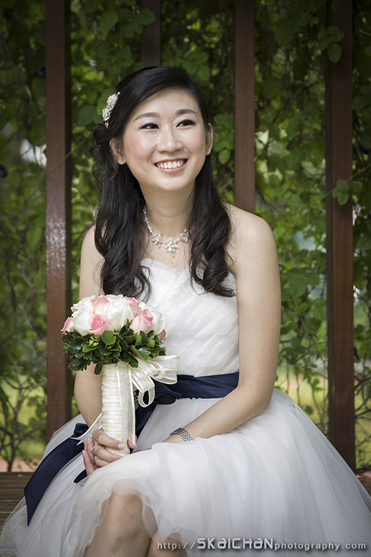 Pre-Wedding photoshoot session with Peter and Peiwei at Registries of Marriages Singapore, Fort Canning Park