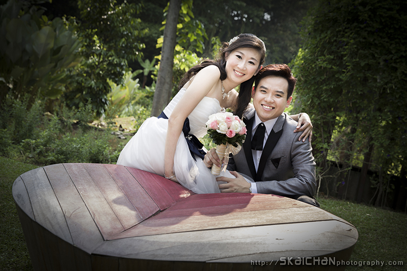 Pre-Wedding photoshoot session with Peter and Peiwei at Registries of Marriages Singapore, Fort Canning Park