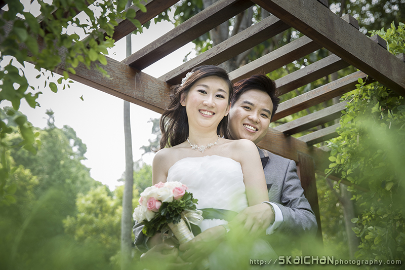 Pre-Wedding photoshoot session with Peter and Peiwei at Registries of Marriages Singapore, Fort Canning Park