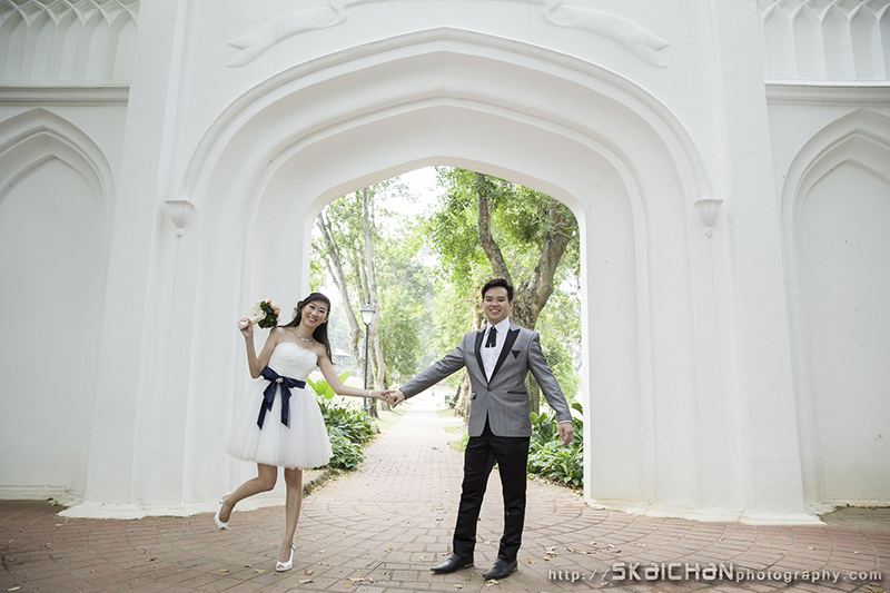 Pre-Wedding photoshoot session with Peter and Peiwei at Registries of Marriages Singapore, Fort Canning Park