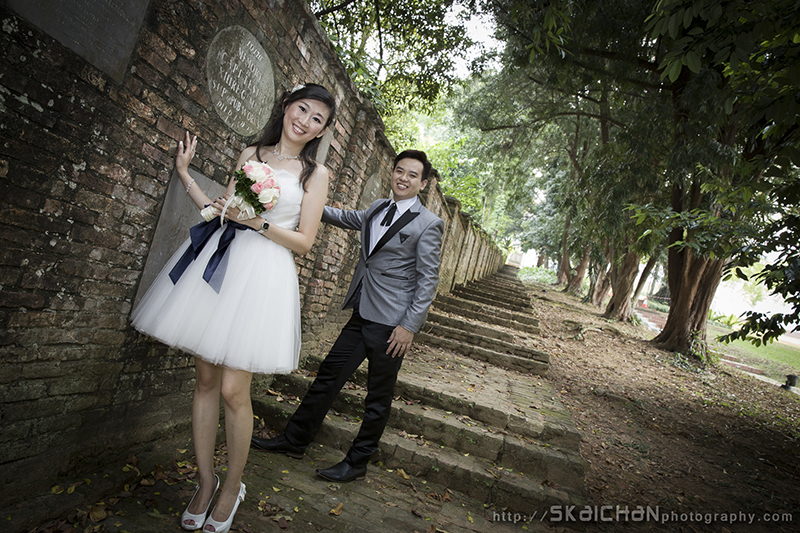 Pre-Wedding photoshoot session with Peter and Peiwei at Registries of Marriages Singapore, Fort Canning Park