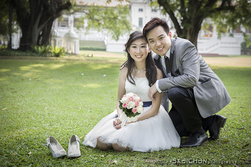 Pre-Wedding photoshoot session with Peter and Peiwei at Registries of Marriages Singapore, Fort Canning Park
