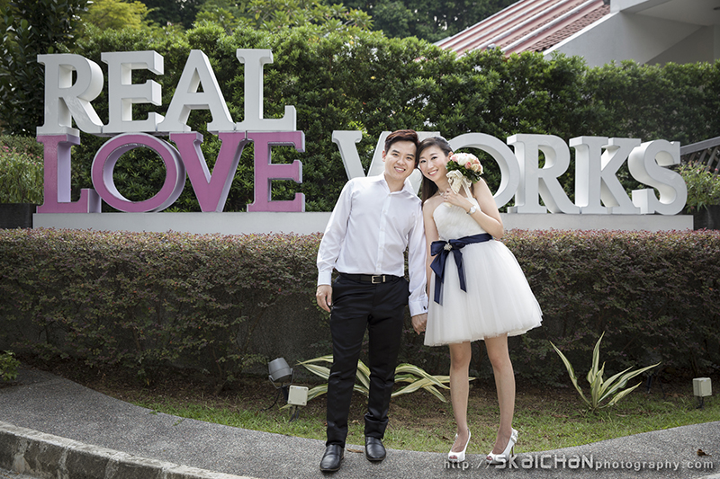 Pre-Wedding photoshoot session with Peter and Peiwei at Registries of Marriages Singapore, Fort Canning Park