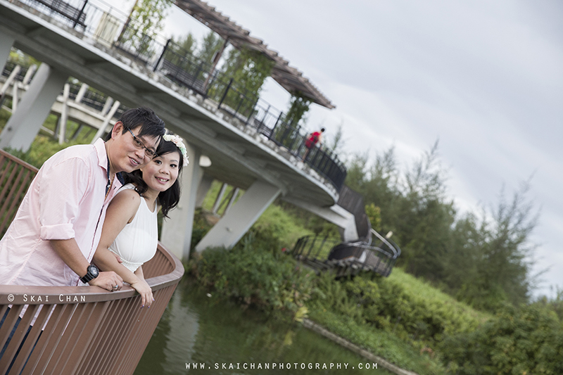 Pre-Wedding photoshoot session with Terry & Lynwen at Punggol Waterway
