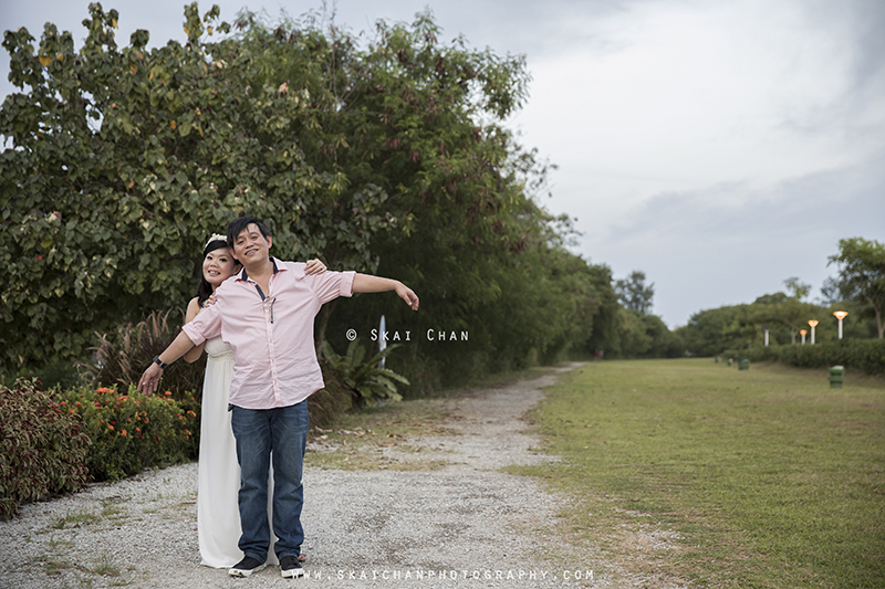 Pre-Wedding photoshoot session with Terry & Lynwen at Punggol Waterway