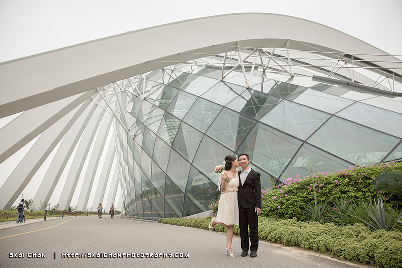pre-wedding photography outside flower dome, gardens by the bay