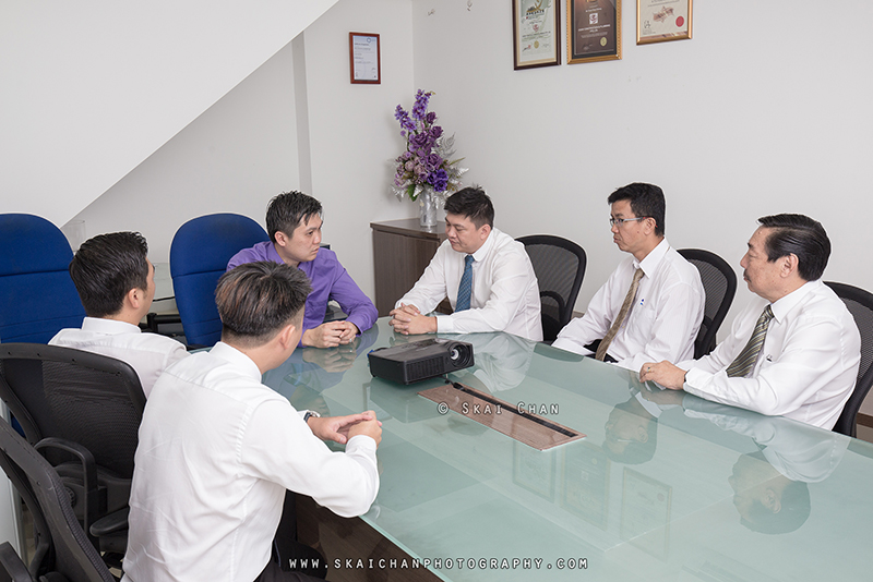 Editorial photoshoot session with Chew Construction & Plumbing at office