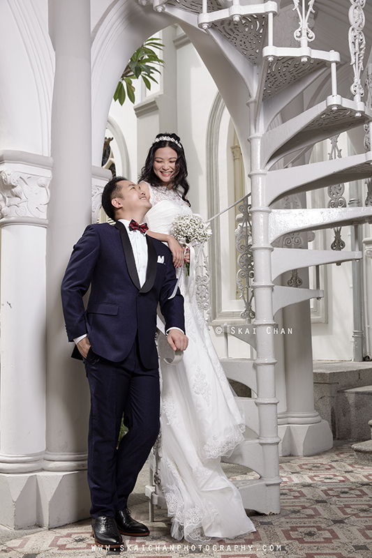 Pre-Wedding photoshoot session with Leslie & Sally at CHIJMES