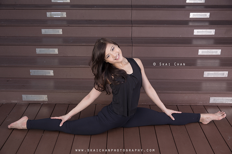 Yoga portrait photoshoot session with Sharon Ng En Hui at Vivocity Rooftop