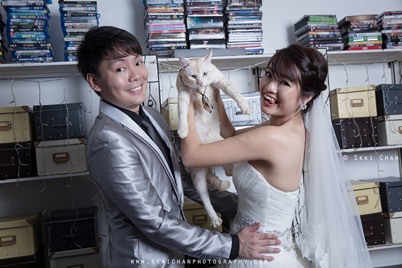 Indoor pre-wedding photoshoot session with Huiting & Shengyang at Sunsetopia
