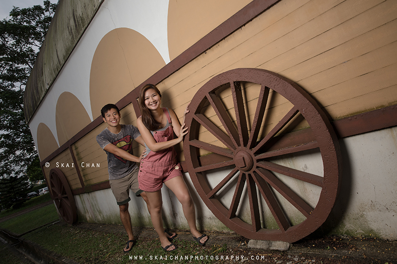 Sunset couple photoshoot session with Kaiwei & Stella at Punggol Ranch