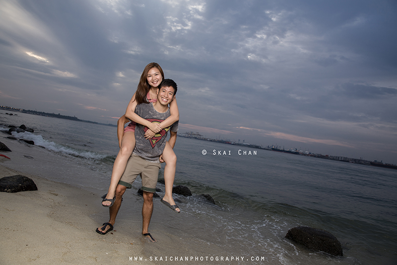 Sunset couple photoshoot session with Kaiwei & Stella at Punggol Ranch