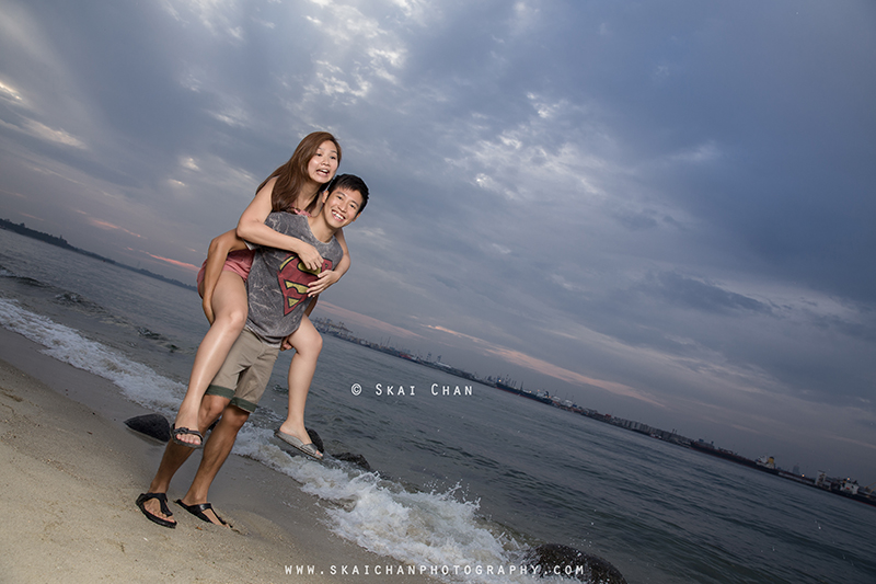 Sunset couple photoshoot session with Kaiwei & Stella at Punggol Ranch