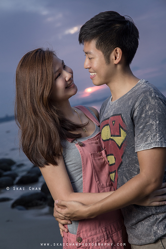 Sunset couple photoshoot session with Kaiwei & Stella at Punggol Ranch