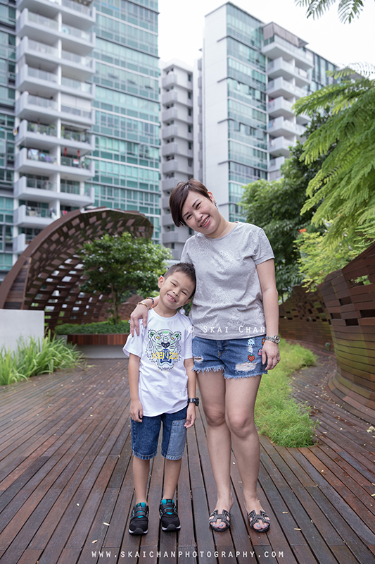 Outdoor family photoshoot session with James, Cherlyn & Isaac @ The Minton