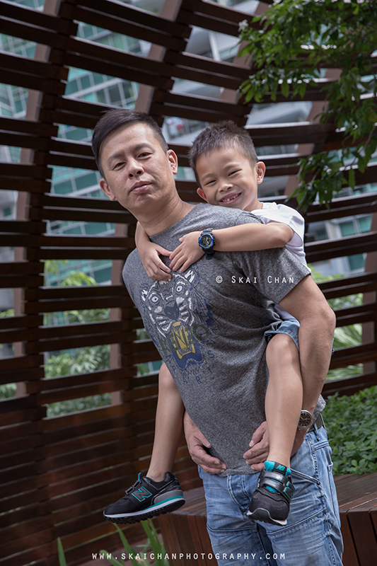 Outdoor family photoshoot session with James, Cherlyn & Isaac @ The Minton