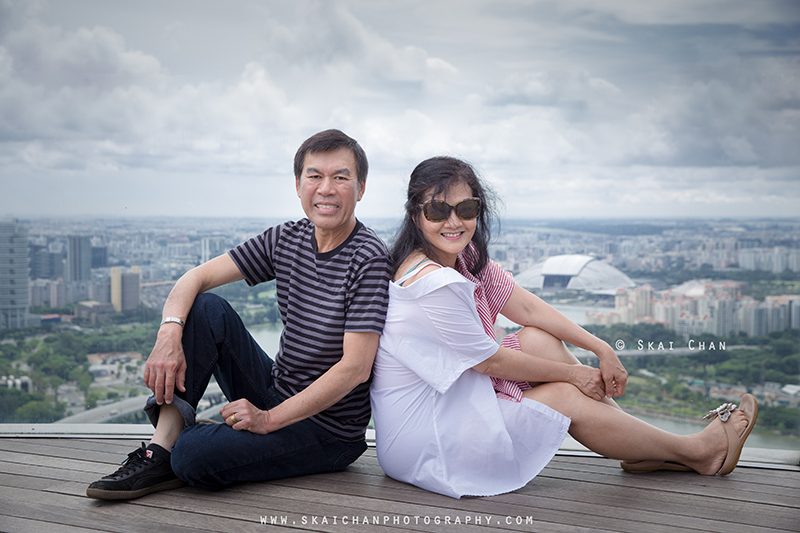 outdoor couple shoot near noon time on a cloudy day