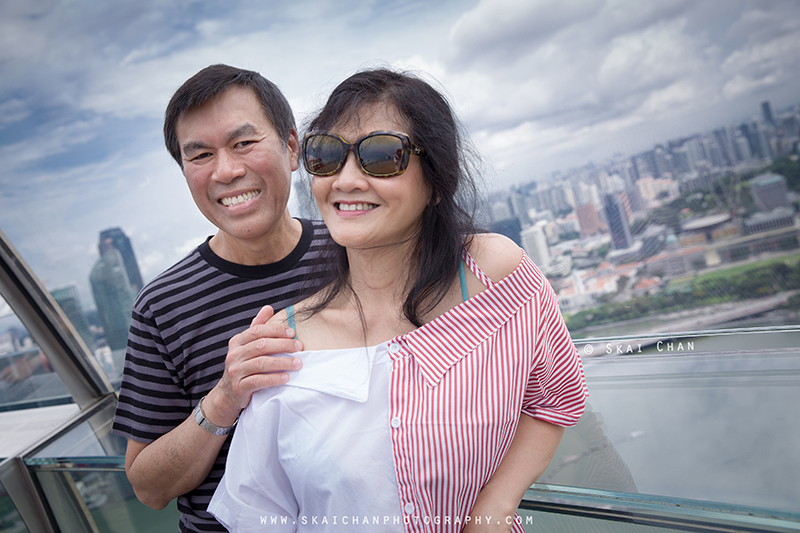 Outdoor casual couple photoshoot session with Michael & Kimli at Marina Bay Sands (MBS) hotel