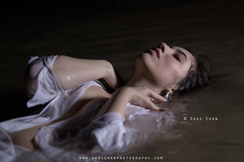 Night glamour photoshoot session with Val G at Palawan Beach (Sentosa)