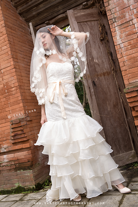 Bridal photoshoot session with Hilary at Gillman Barracks