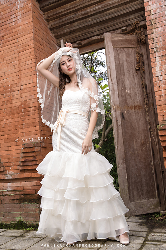 Bridal photoshoot session with Hilary at Gillman Barracks