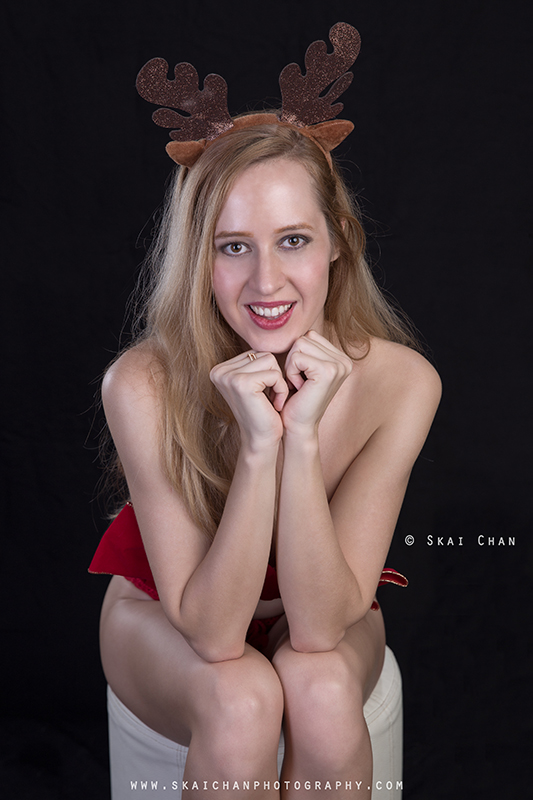 Sexy Christmas themed photoshoot session with Zuzi Novakova at makeshift studio @ Pearl's Hill Terrace
