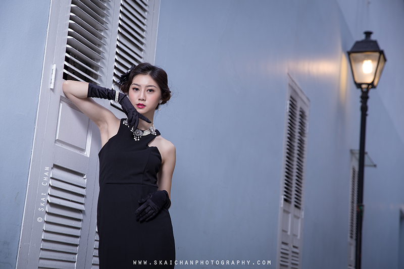 Vintage themed retro style night photoshoot session with Hilary at Ann Siang Hill Park (back alley)