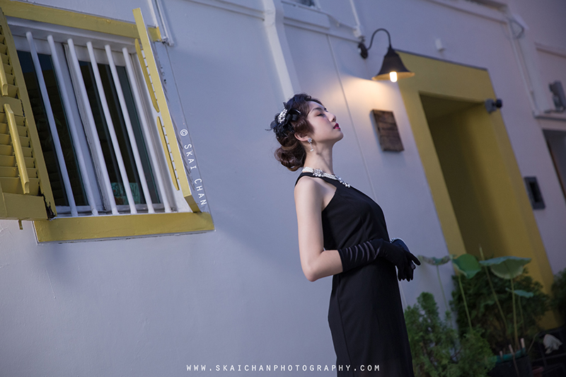Vintage themed retro style night photoshoot session with Hilary at Ann Siang Hill Park (back alley)