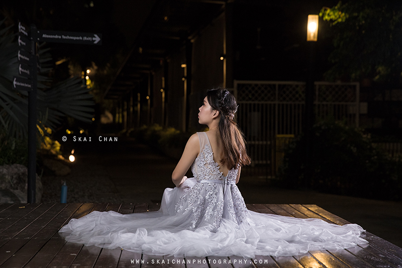 Night bridal photoshoot session with Siaw Jo at HortPark