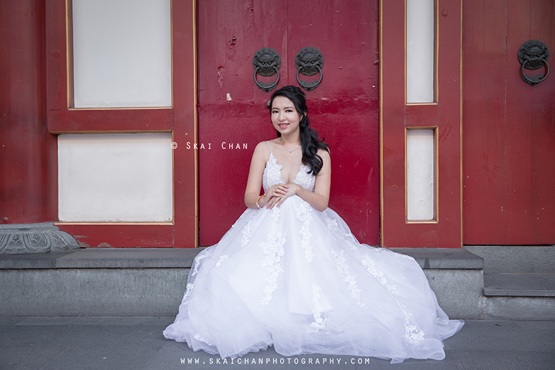 Bridal photoshoot session with Khin Thuzar Kyaw at Chinatown Buddha Tooth Relic Temple