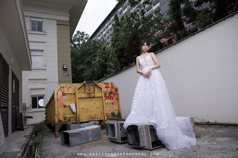 Bridal photoshoot session with Hilary at Pearl's Hill Terrace