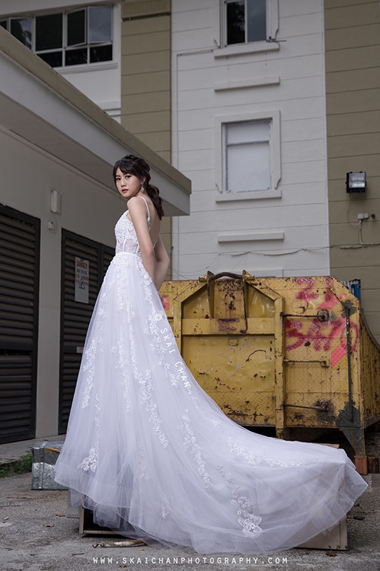 Bridal photoshoot session with Hilary at Pearl's Hill Terrace