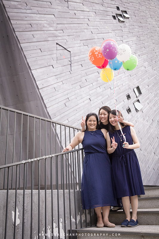 Friends portrait photoshoot session with Delphine & friends Seto at National University of Singapore (NUS)