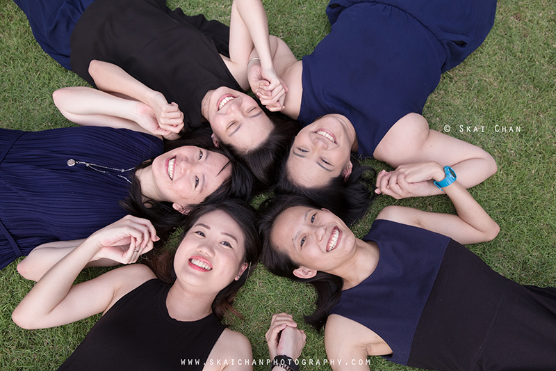 Friends portrait photoshoot session with Delphine & friends Seto at National University of Singapore (NUS)