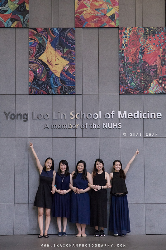 Friends portrait photoshoot session with Delphine & friends Seto at National University of Singapore (NUS)