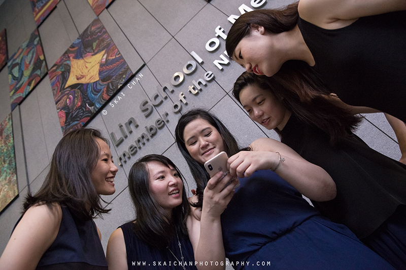 Friends portrait photoshoot session with Delphine & friends Seto at National University of Singapore (NUS)