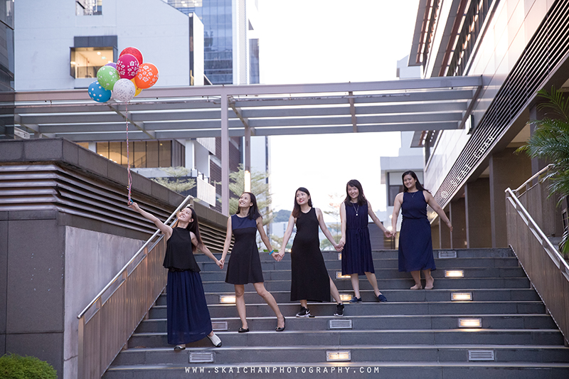 Friends portrait photoshoot session with Delphine & friends Seto at National University of Singapore (NUS)