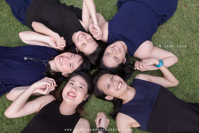 outdoor friends photoshoot in Singapore