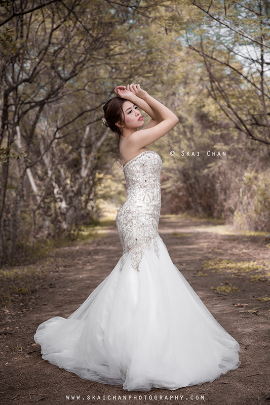 Stylish and edgy fashion bridal photoshoot session with Ivia Xiao Hui at Tampines Eco Green