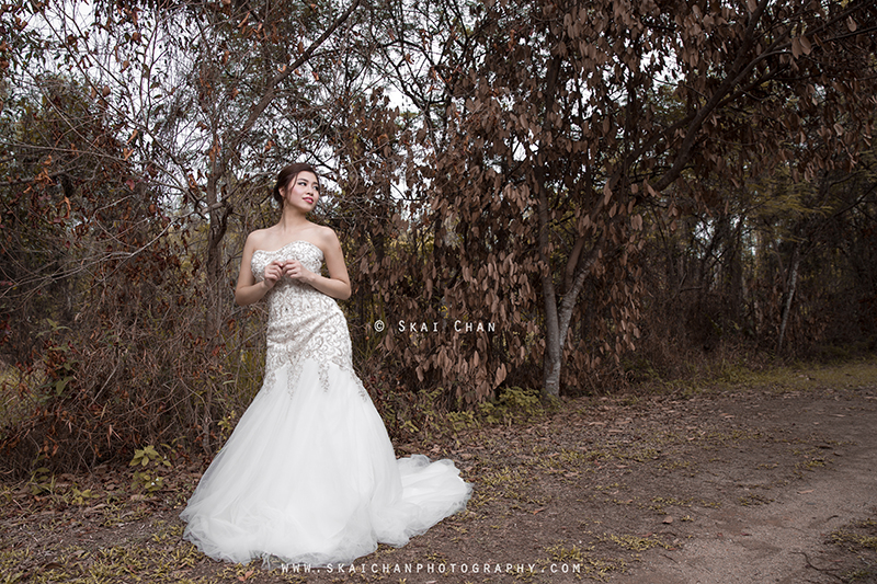 Stylish and edgy fashion bridal photoshoot session with Ivia Xiao Hui at Tampines Eco Green