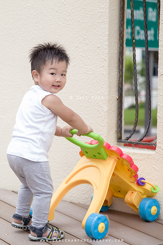 Children photoshoot session with Nicholas Chan Jun En at home