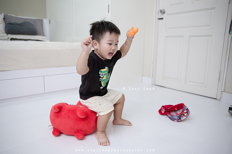 Indoor children photoshoot session with Nicholas Chan Jun En at home
