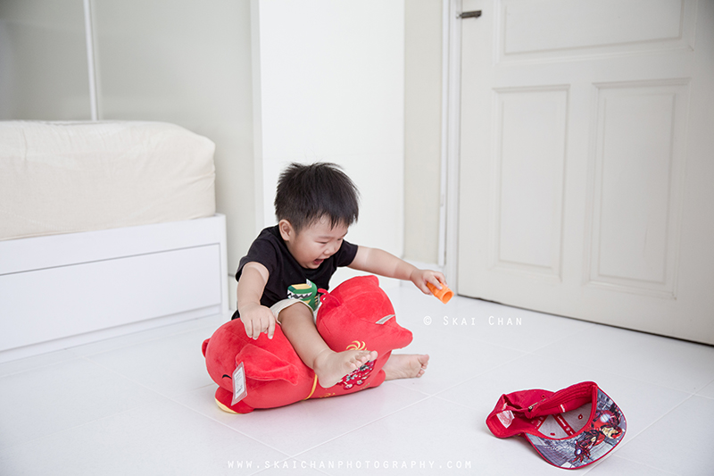 Indoor children photoshoot session with Nicholas Chan Jun En at home