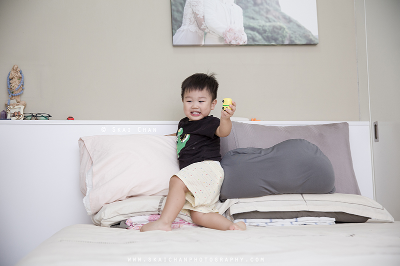 Indoor children photoshoot session with Nicholas Chan Jun En at home