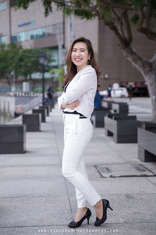 Corporate portrait photoshoot session with Ratna Juita at Raffles Place Park & Boat Quay